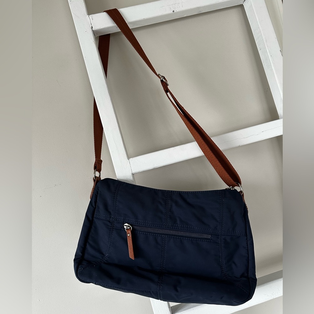 The Sak Esperato Hobo in Repreve EcoTwill Navy - Picture 2 of 13